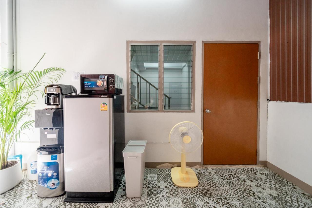 Socialer Coliving & Coworking Space Chiang Mai Bagian luar foto