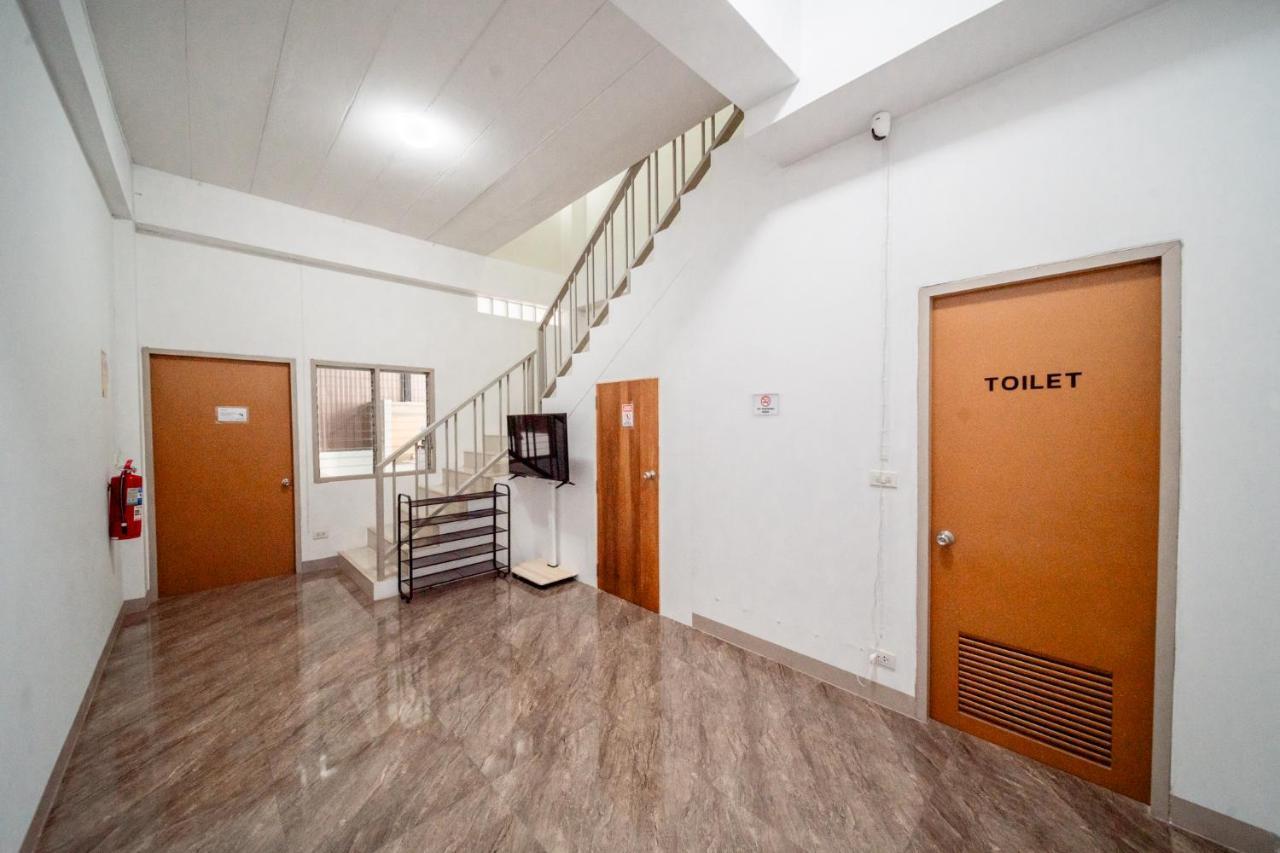 Socialer Coliving & Coworking Space Chiang Mai Bagian luar foto