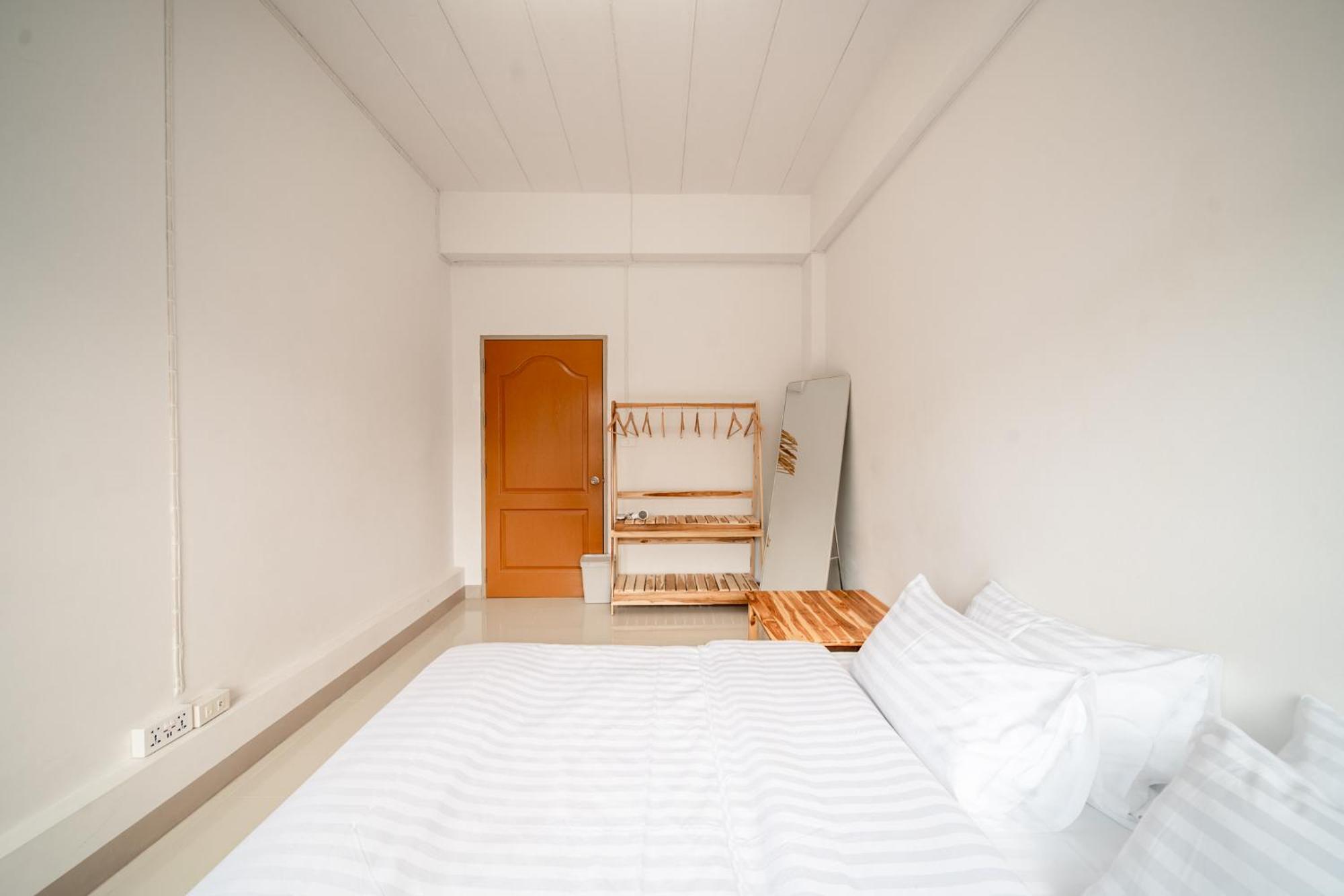 Socialer Coliving & Coworking Space Chiang Mai Bagian luar foto