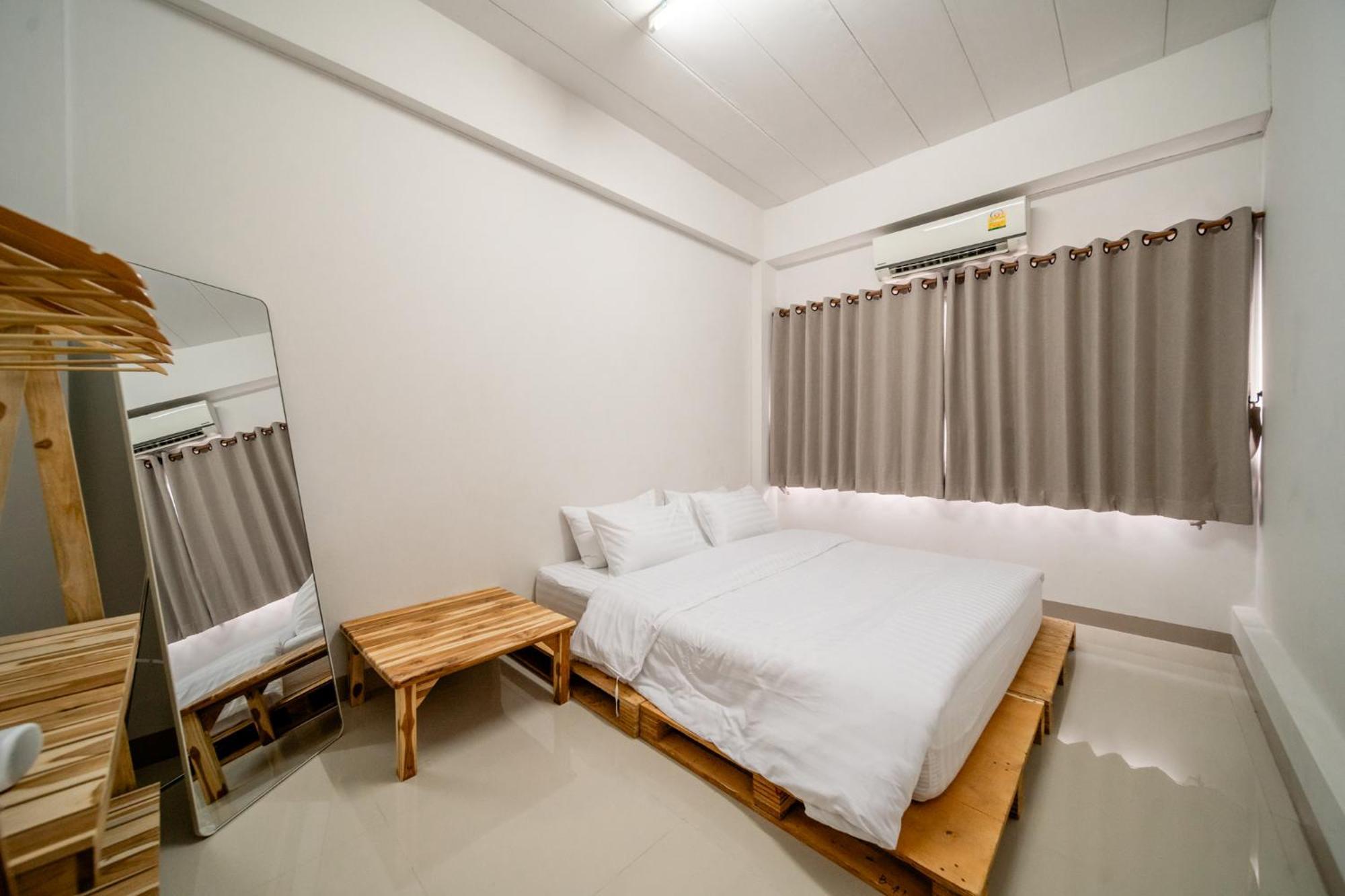 Socialer Coliving & Coworking Space Chiang Mai Bagian luar foto